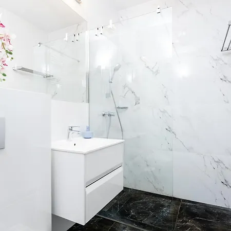 Business Grzybowska Apartmán